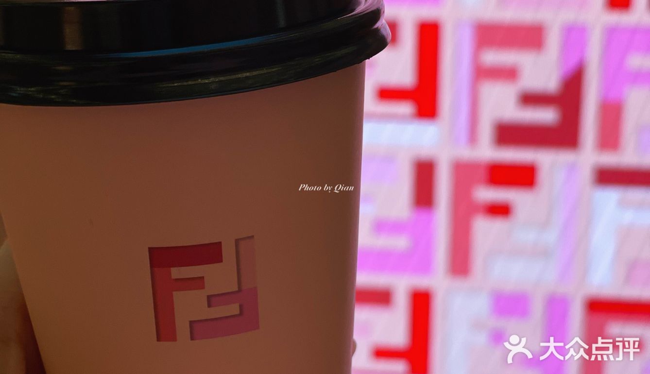 💛FENDI新春限定版限时咖啡厅☕