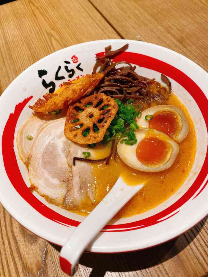 博多拉面别天神-"位于利东街的博多拉面馆.跟所有博多面馆一.