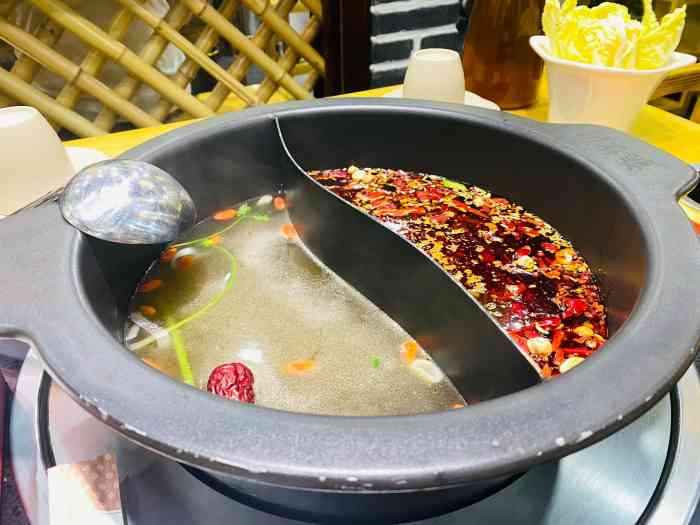 川麻婆泥锅涮肚串串香火锅