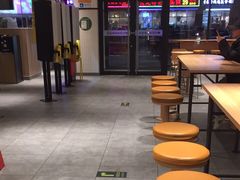 用餐区-麦当劳(学院大街店)