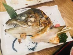 盐烤三文鱼头-八间(合生汇店)