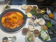 -卤校长老火锅(杨家坪直营店)