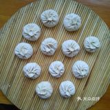 夏天吃点现成的包个三鲜包子吧
