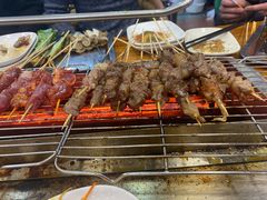 -哈尔滨小酒馆·鲜肉现穿自助烧烤(康新花园店)