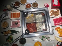 -海底捞火锅鲜切牛肉主题店(长寿路店)
