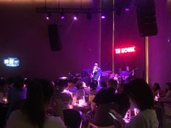 -TZ House音乐现场(来福士中心店)