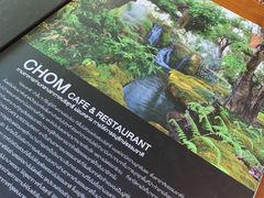 -Chom Cafe and Restaurant