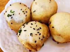 -老字号眼镜子煎包汤包店