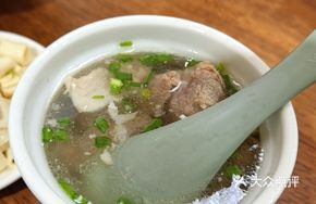 Braised Pork Ribs in Clay Pot
