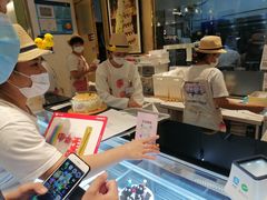 -花花卷卷·鲜食蛋糕(静安久光百货店)