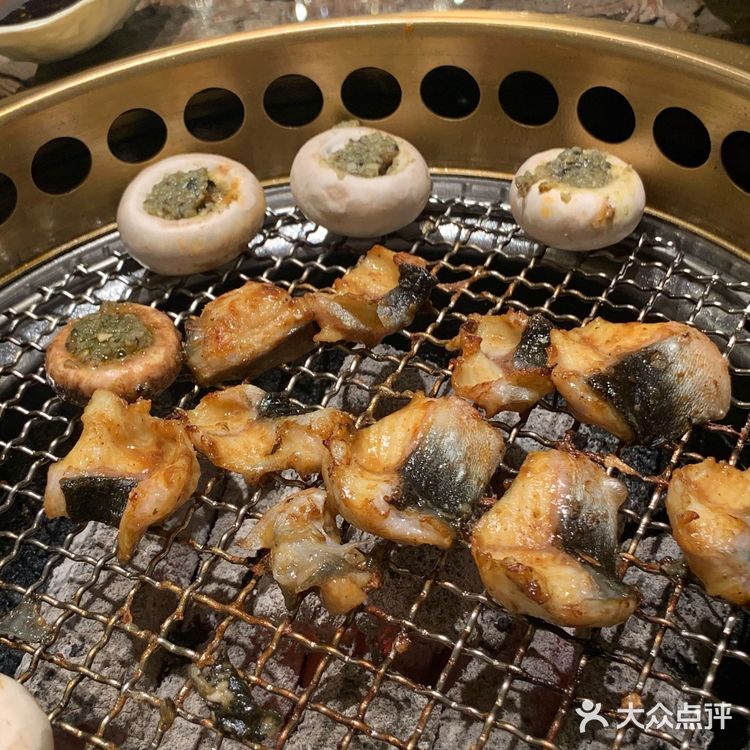 我宣布南宁烤肉天花板必须要有它的名字 排队也要吃🥩