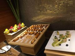 -湖景知味西餐厅•自助餐• 轻食(南京金茂威斯汀大酒店)