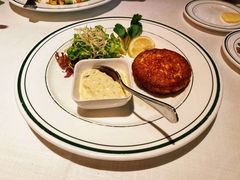招牌蟹肉饼-Wolfgang’s Steakhouse 沃夫冈牛排馆(上海白玉兰广场店)