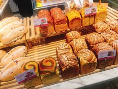 -万利隆·活力烘焙(人民路店)