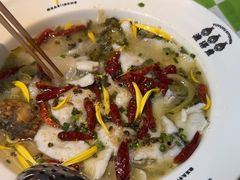 -渔语鱼酸菜鱼新川菜(来福士店)