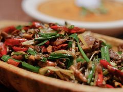 -老滇山寨•云南特色菜•地方菜•民族风情歌舞表演(金碧店)