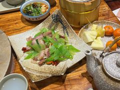 莴笋炒腊肉-滇香肴·云南菜蒸汽石锅鱼(云南北路店)