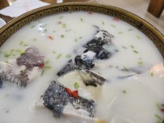 -美顺香食府鱼头老店(雪野湖店)
