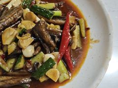红烧鳝鱼-百年粉蒸牛肉