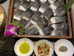 -围炉肉舍•炭烤活鳗•丹东海鲜烤肉(步行街店)