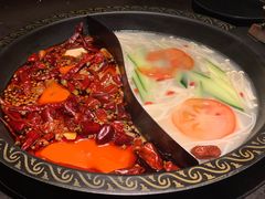 特色鸳鸯锅-锅说大脸毛肚重庆老火锅(佐阾店)