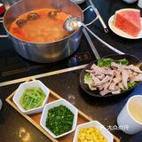 任意锅底半价、免费番茄锅、免费猪肚锅、免费猪肚鸡