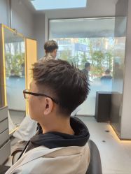 -苑苑发型设计