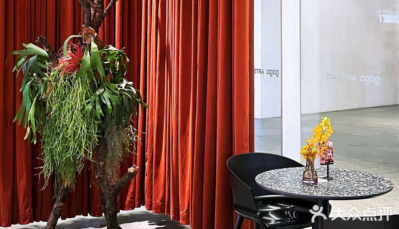 不穿正式点都不敢进这家gaga😅