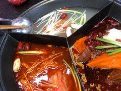 -渝里重庆火锅(航天城店)