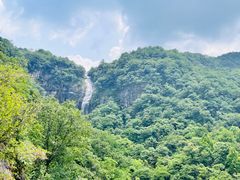 -燕子河大峡谷天坑仙境