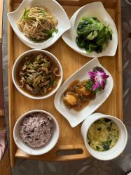 -卓玥国际月子会所(罗山路店)