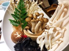 菌类拼盘-洪氏嗨捞·猪肚鸡火锅(阳光天地店)
