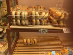 -金色麦甜糕点(面包.蛋糕.华苑店)