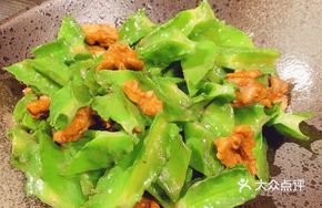 Walnut Stir-fried Four-corner Beans