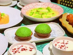 -龙凤荟·传统粤菜点心(新天地店)