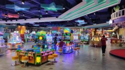 -LuckyStar幸运星家庭娱乐中心(东莞国贸店)