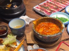 -明洞阿姨·韩式酱蟹烤肉·创意料理(三元桥店)