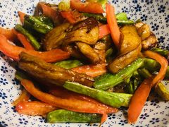 -蜜桃餐厅·伴山(绿宝广场店)