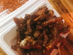 -凤凰路何眼镜香辣蟹(花果园店)