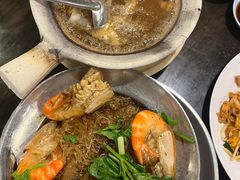 -J Daeng Seafood