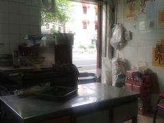 -黄阿姨锅贴大王(万航渡路店)