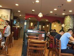 -玛格萝妮比萨屋(陆家浜路店)