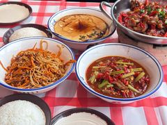 -笨豆腐居民楼菜馆•江西小炒(天津开发区店)