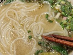 -霸舌生滚牛肉米粉(天生街道店)