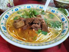 -金杨拉面王小吃面馆·牛三宝面·红烧牛肉粉