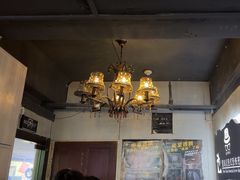 -荒岛实景沉浸密室(江汉路1店)
