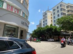 -余庆小吃(小吃一条街店)