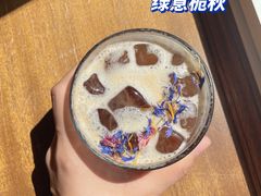 绿意栀秋-不正咖啡(万达尊店)