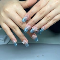 -美画轻奢美甲美睫