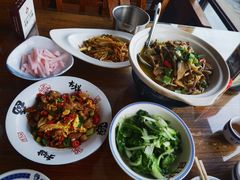 -老唐三下锅 ·张家界地标美食(溪布街店)